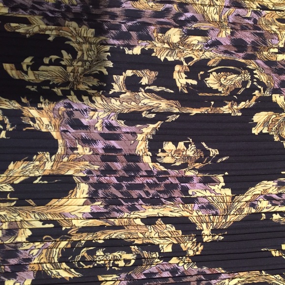 Blouse - Picture 2 of 2