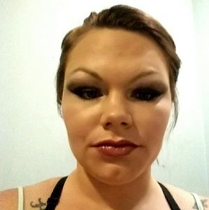 Meet your Posher, Hailey