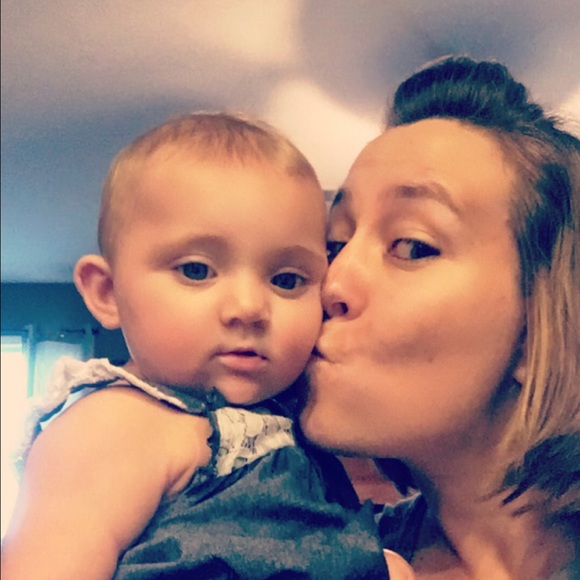 Meet your Posher, Melissa - Picture 4 of 4