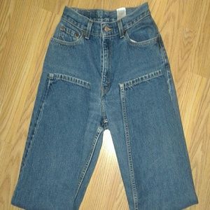 LEVI 550 RELAXED FIT TAPERED LEG 6S