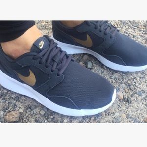 Women's Nike Shoes