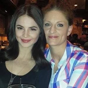 Meet your Posher, Courtney