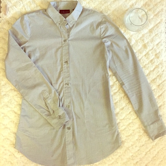 NY&COMPANY button down with thin vertical lining