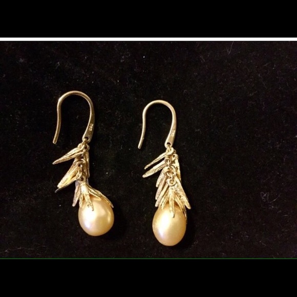 ISRAEL DESIGNER ZRW 18K YG 8.7mm PEARL EARRING