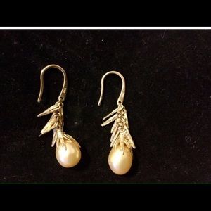 ISRAEL DESIGNER ZRW 18K YG 8.7mm PEARL EARRING