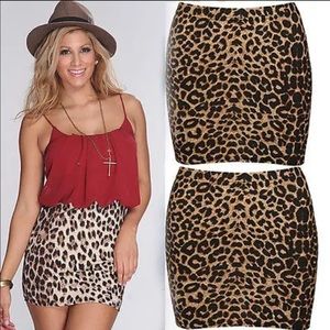 Awesome leopard print mini skirt.