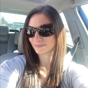 Meet your Posher, Renee