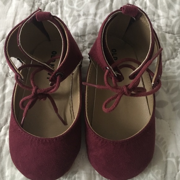 Baby to toddler crib shoes