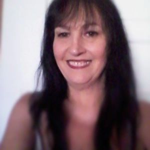 Meet your Posher, Cynthia