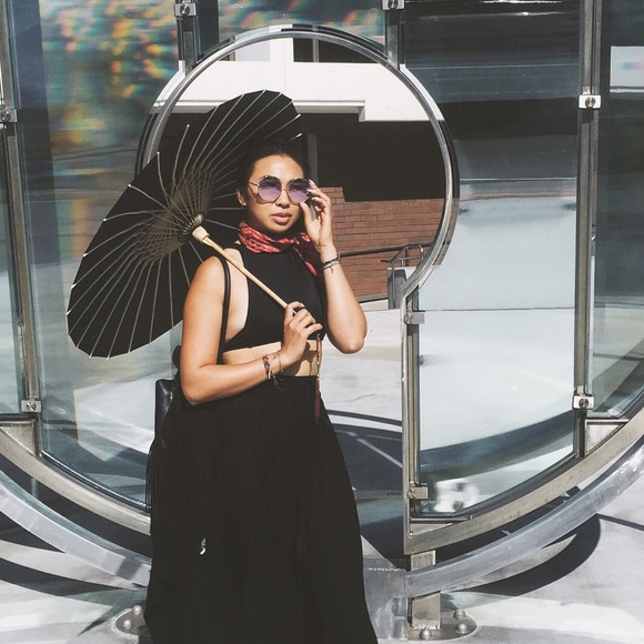 Meet your Posher, Lina