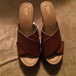 NWT cognac wedges