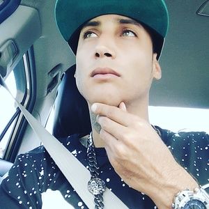 Meet your Posher, Tomas