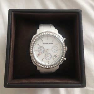 MICHAEL KORS white watch