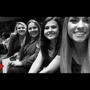 Meet your Posher, Angela