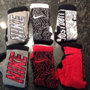 6 pairs of Nike basketball socks.
