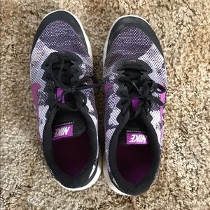 Nike flex experience tennis shoes