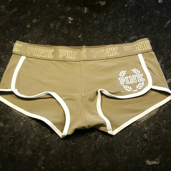 NEW MEDIUM SUPER CUTE VSPINK LOGO BOYSHORTS