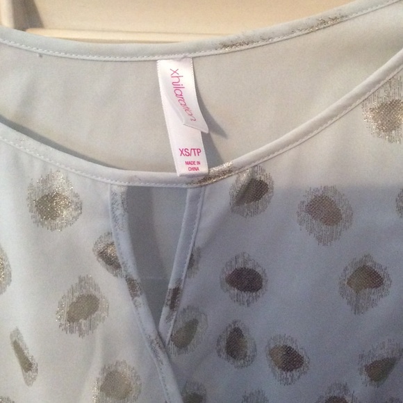 Light Blue and Gold Blouse - Picture 2 of 3