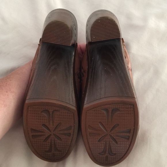 White Mountain Clogs - image 3