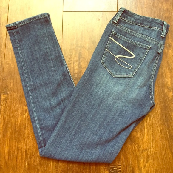 Skinny Seven 7 jeans. Size 28.