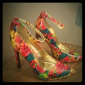 Stiletto pumps
