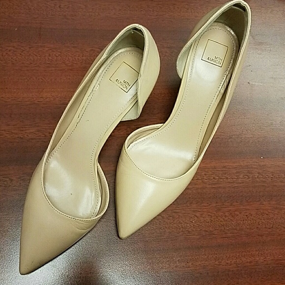 Nude Pointy Heels