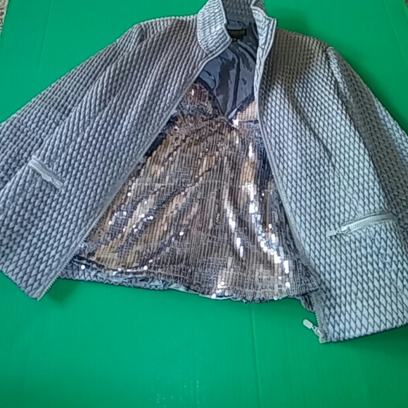 Jacket - Picture 2 of 4