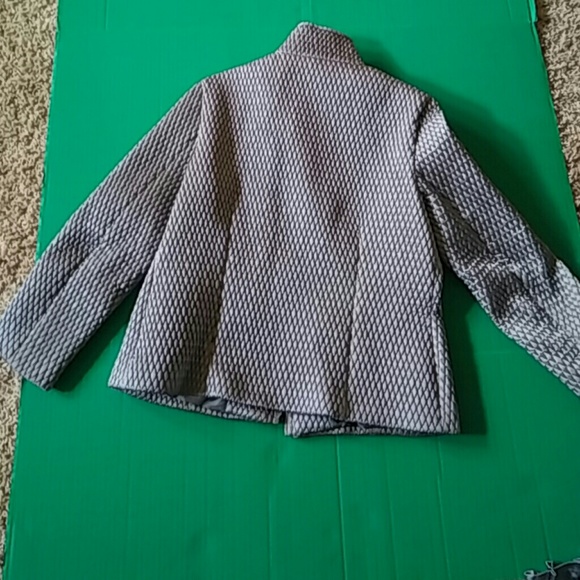 Jacket - Picture 4 of 4