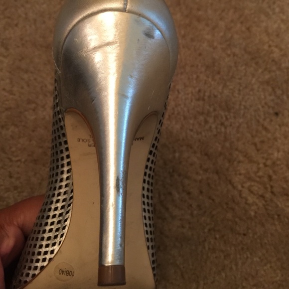 Silver Open toe Shoe - Picture 4 of 4
