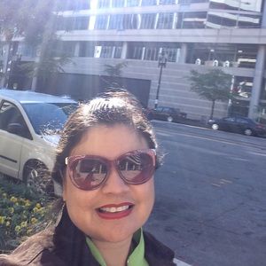 Meet your Posher, Evelin