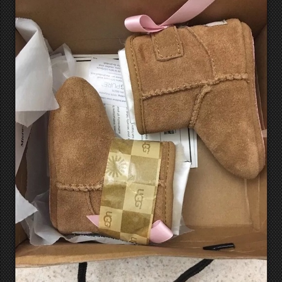 Baby Ugg Australia Jesse bow boot 100% authentic - Picture 2 of 4