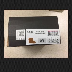 Baby Ugg Australia Jesse bow boot 100% authentic