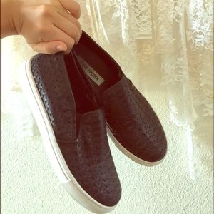 Steve Madden slip ons