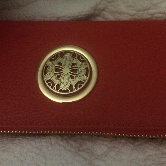 Beautiful Red 3 in 1 Trendy Clutch Wallet ❤️💕💕💕 - Picture 2 of 4