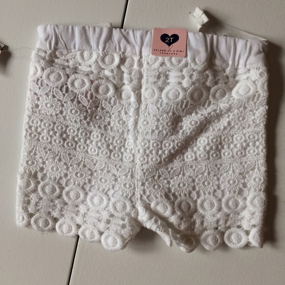 Celebrity Pink White Lace Overlay Shorts New - Picture 3 of 3