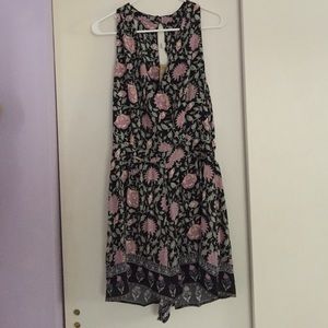 AEO Black Floral Romper with Pockets NWT Buttons