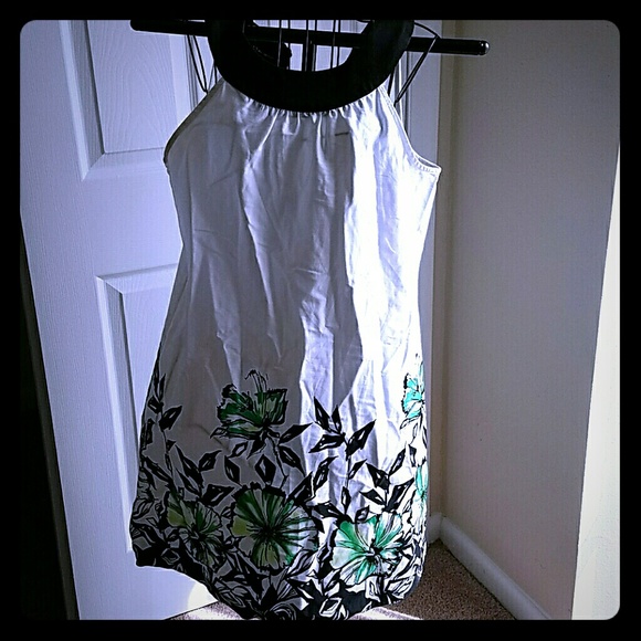 Cute summer dress with nice neckline