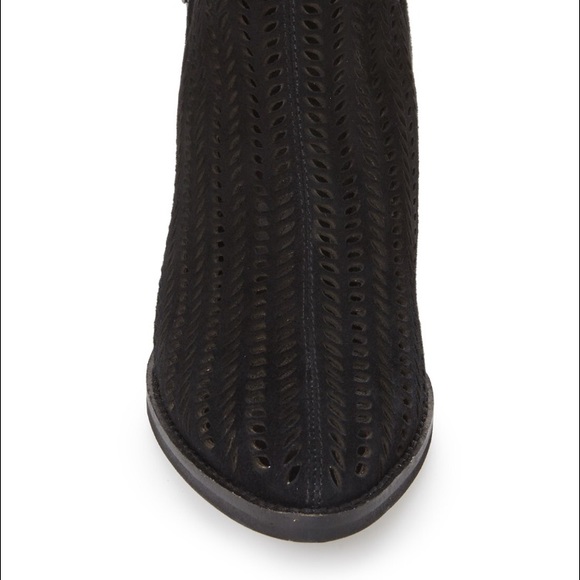 Vince Camuto booties - Picture 4 of 4