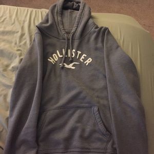 Hollister pull over sweater