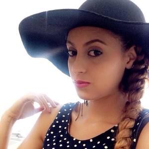 Meet your Posher, Reina