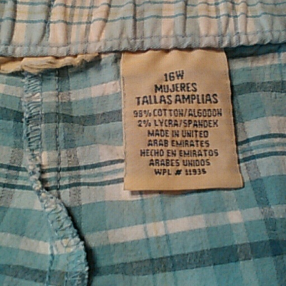 Capri's - Picture 3 of 7