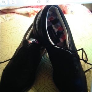 Women's golf shoes 7-1/2 NEW