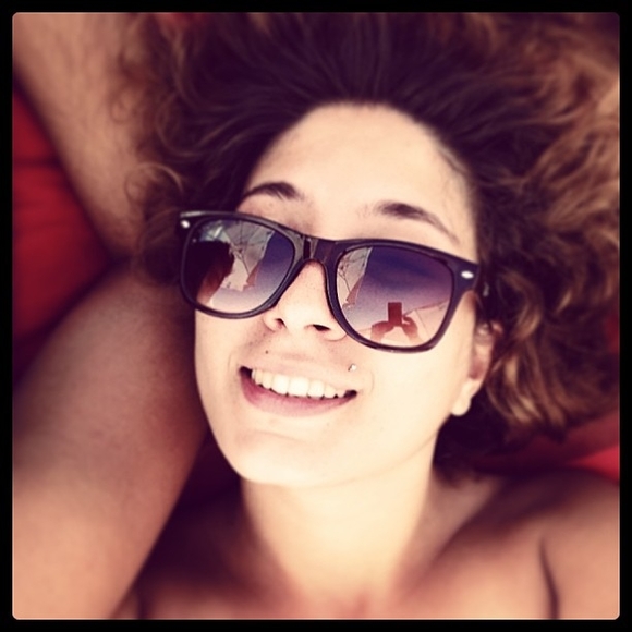 Meet your Posher, Melis irem - Picture 1 of 1