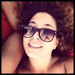 Meet your Posher, Melis irem