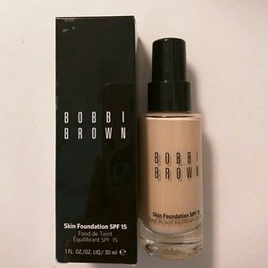 Bobbi Brown skin foundation SPF 15 warm ivory