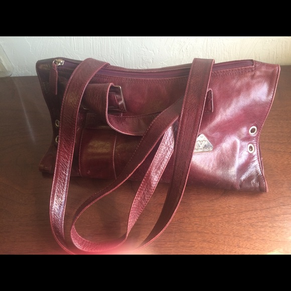 Valentino Handbags - Valentino Pulm classic handbag