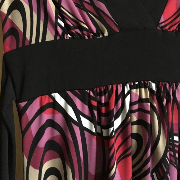 Size Small Patterned Dress - Picture 2 of 4