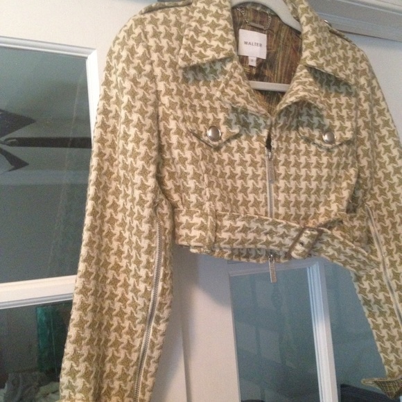 Crop Blazer - Picture 2 of 4