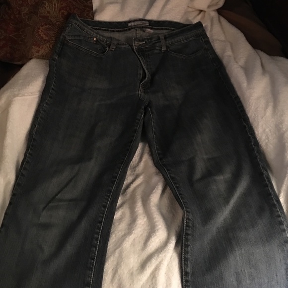 Boot cut jeans