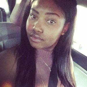 Meet your Posher, Jasmine